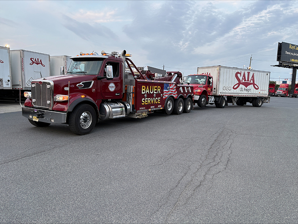Why Fleets Need a Heavy-Duty Towing Partner Before an Emergency Happens