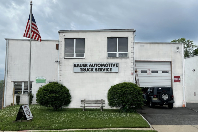 Frontage | Bauer Automotive Service, Inc.