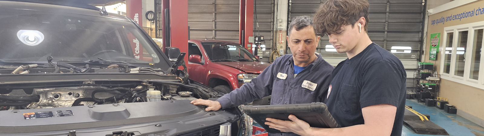 Expert Staff at Work | Bauer Automotive Service, Inc.