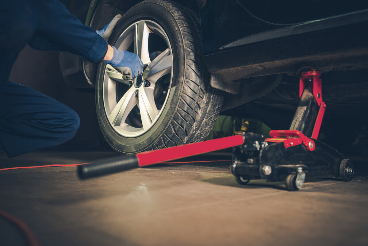 Tire Service | Bauer Automotive Service, Inc.